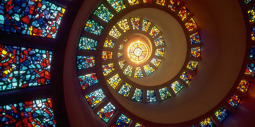 Отделка помещения стеклом