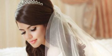 Свадебная диадема как правильно выбрать?