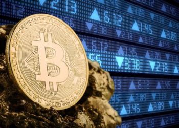 Прекрасная половина России предпочитает инвестировать в биткоин