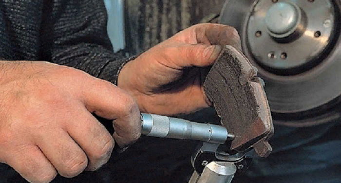 Правила ремонта тормозных колодок на авто