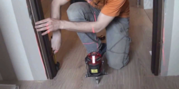 Способы и этапы установки межкомнатной деревянной двери