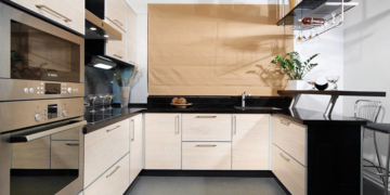 Как правильно установить и собрать П-образную кухню