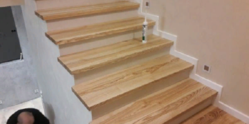 Монтаж деревянных ступеней для лестниц и советы