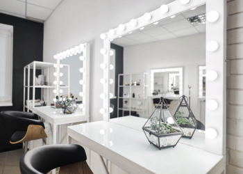 Как правильно оборудовать комнату для визажиста