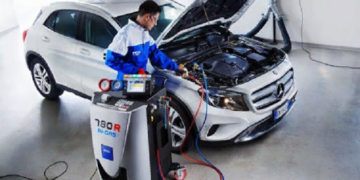 Как правильно выполнить заправку автокондиционера