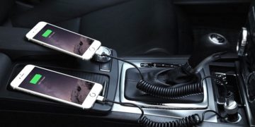 Автомобильная зарядка для смартфона: правила выбора устройства