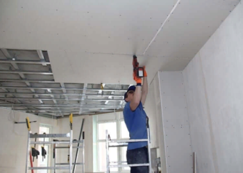 Делаем потолок из гипсокартона: правила и этапы