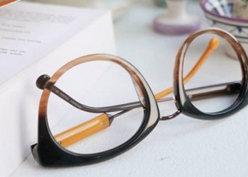 Полезные свойства антибликовых очков и их главные преимущества