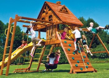 Требования безопасности к уличным детским игровым комплексам