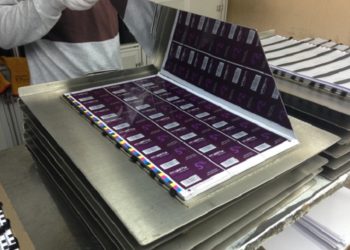 Создание пластиковых карт: особенности процесса изготовления