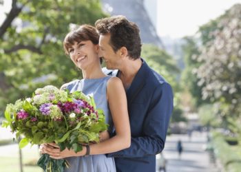 Как завоевать девушку: правила поведения для юношей