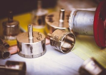 Коронка по плитке для розеток: как выбрать и применять?