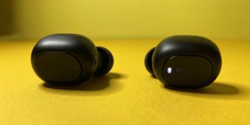 Причины мигания индикатора наушников: типичные поломки устройства