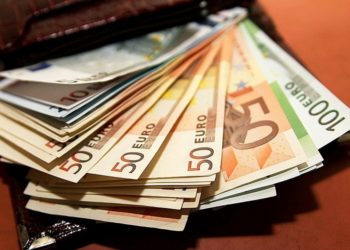 Обмен евро в Украине: куда обращаться за выгодным курсом