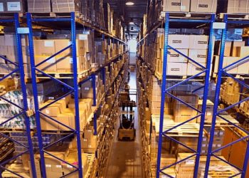 Преимущества использования паллетных стеллажей и их достоинства