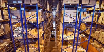 Преимущества использования паллетных стеллажей и их достоинства