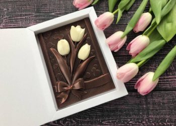 Советы по выбору подарка для коллеги на Международный женский день