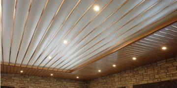 Реечный подвесной потолок: технология монтажа и достоинства