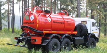 Вакуумная автоцистерна: назначение и применение техники