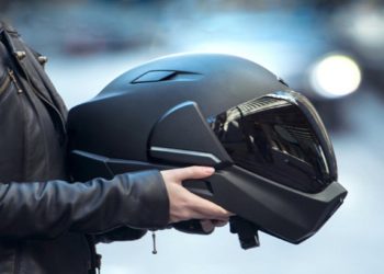 Выбираем мотошлемы: общие требования и полезные советы