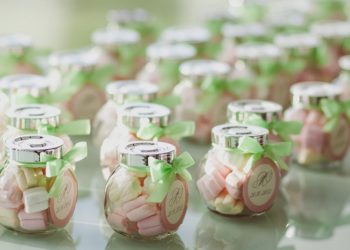 Бонбоньерки из стекла: идеи оформления и варианты наполнения