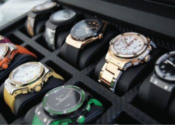 Определение стоимости часов: особенности оформления займа под залог аксессуара