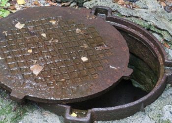 Канализационные люки: разновидности и правила установки