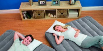 Разновидности надувных матрасов и важные параметры выбора