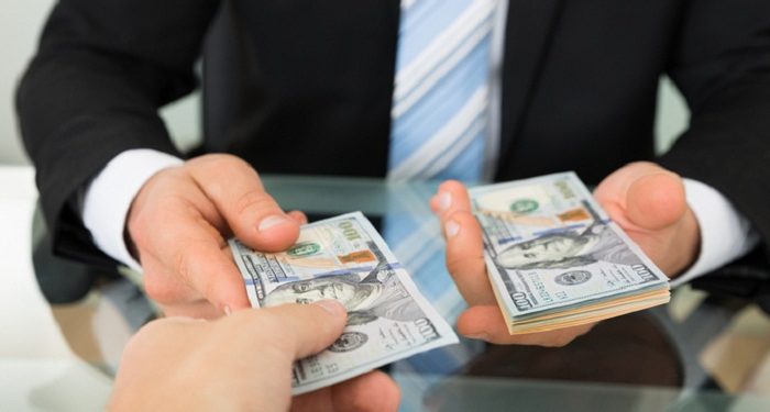 Как получить второй кредит, если еще не погашен первый?