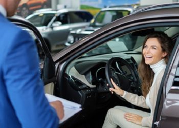 Покупка автомобиля в салоне: как правильно выбрать организацию