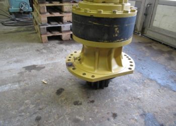Поворотный редуктор Caterpillar: особенности ремонта детали