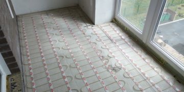 Достоинства электрического тёплого пола и монтаж системы на балконе