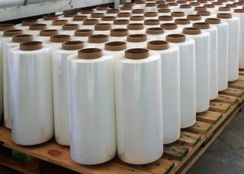 Как проводится процедура утилизации стрейчевой пленки и достоинства услуги