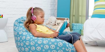 Разновидности бескаркасных кресел для детей и советы по выбору