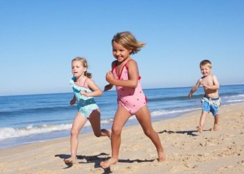 Как выбрать детский купальник: что необходимо учитывать?