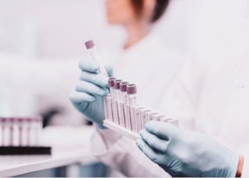 Кто такой врач гематолог и чем он занимается: обязанности специалиста