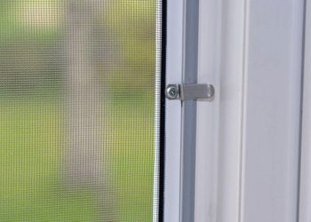 Преимущества использования рамочной противомоскитной сетки