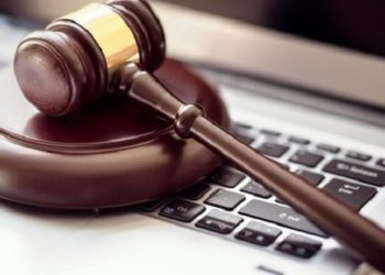 Как работает биржа UBase и какие услуги предлагаются покупателям?