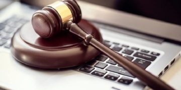 Как работает биржа UBase и какие услуги предлагаются покупателям?