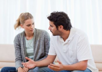 Муж с зависимостью: стоит ли помогать и как это делать?