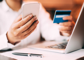 Срочный кредит на карту: как оформить и правила получения