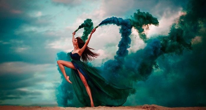 Преимущества цветного дыма и его использование на фотосессии