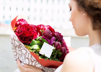 Собираем букет для подруги: выбор цветов и нюансы оформления