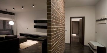 Ключевые особенности монтажа кирпичной перегородки и выбор материала