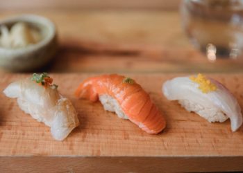 Как сделать суши своими руками: выбор начинки и подготовка риса