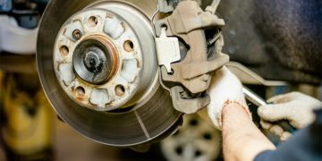 Замена колодок на авто: важные моменты и последовательность этапов