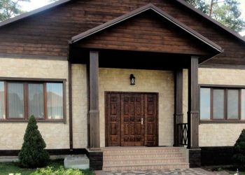 Требования к входной двери в коттедж и советы по выбору