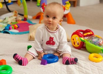 Выбор игрушек для малышей в соответствии с возрастом ребенка