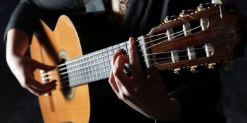 Учимся играть на гитаре: важные моменты и рекомендации