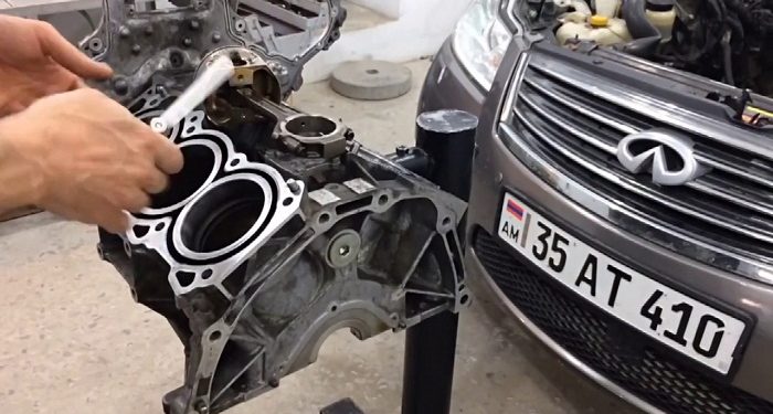 Ремонт двигателя Инфинити: базовый перечень работ и специфика процесса